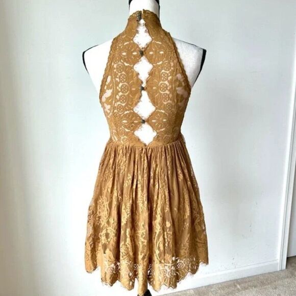 Free People Verushka Halter Lace Dress in Golden Honey SZ 0 - Picture 5 of 7